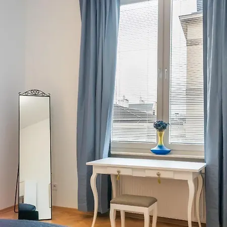 Metro Swietokrzyska Enchanting Apartment Varsavia Esterno foto
